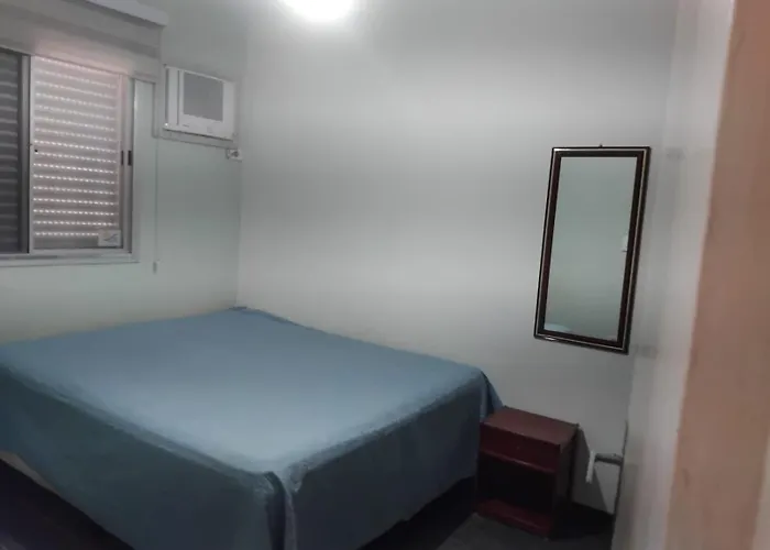 Praia grande Ubatuba 50 metros da orla !